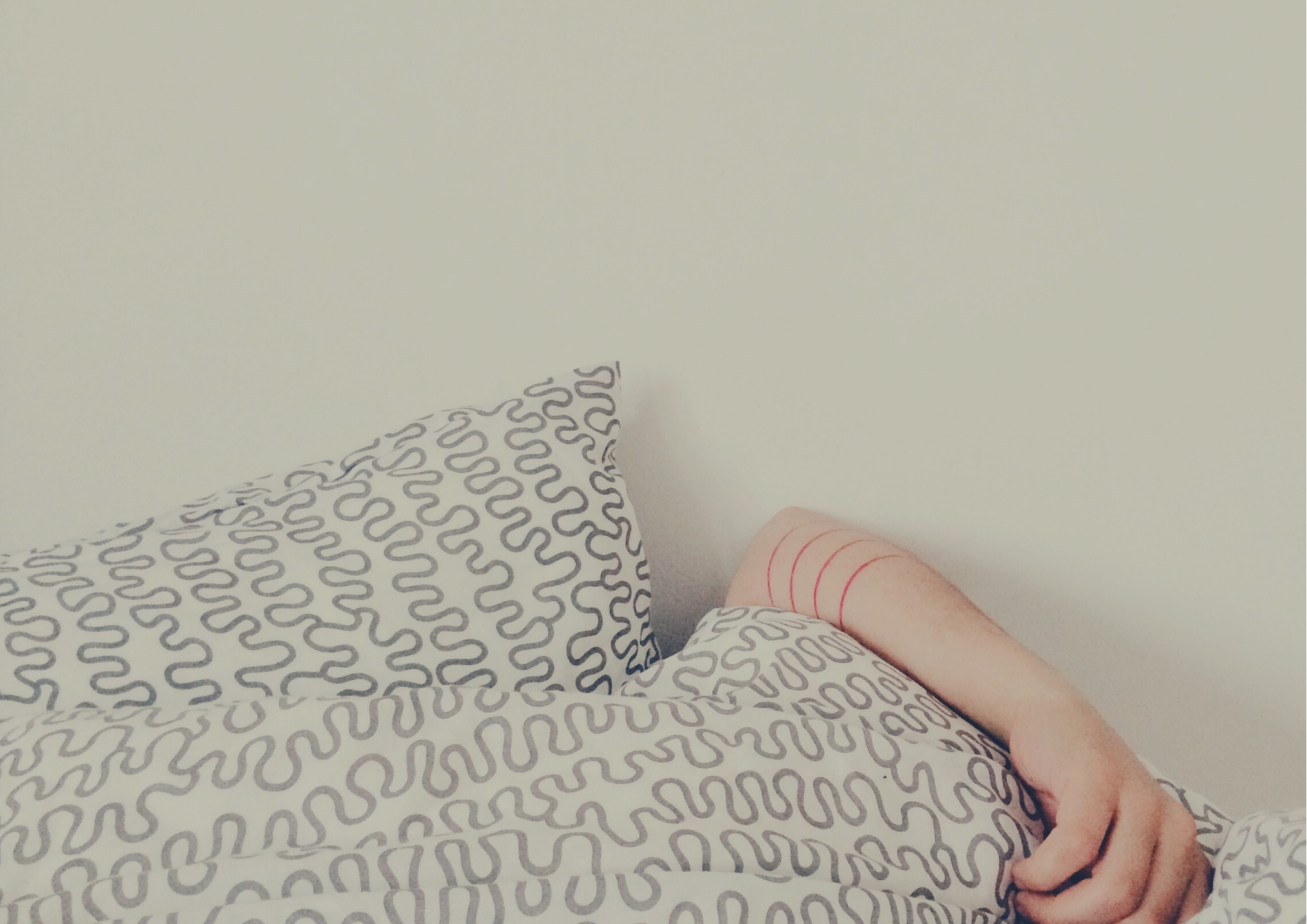 Wir bleiben zu Hause.